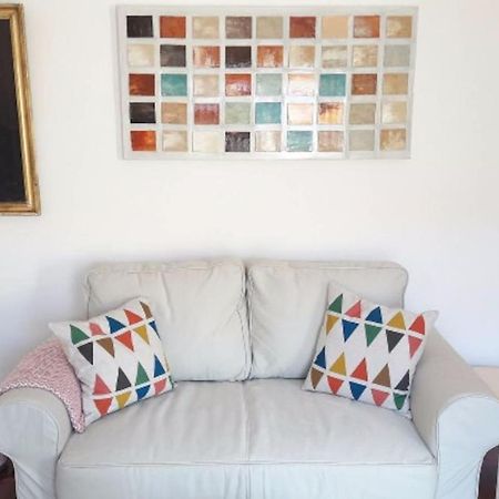 Modern Cosy Flat With Terrace In Campo De Ourique. Daire Lisboa Dış mekan fotoğraf