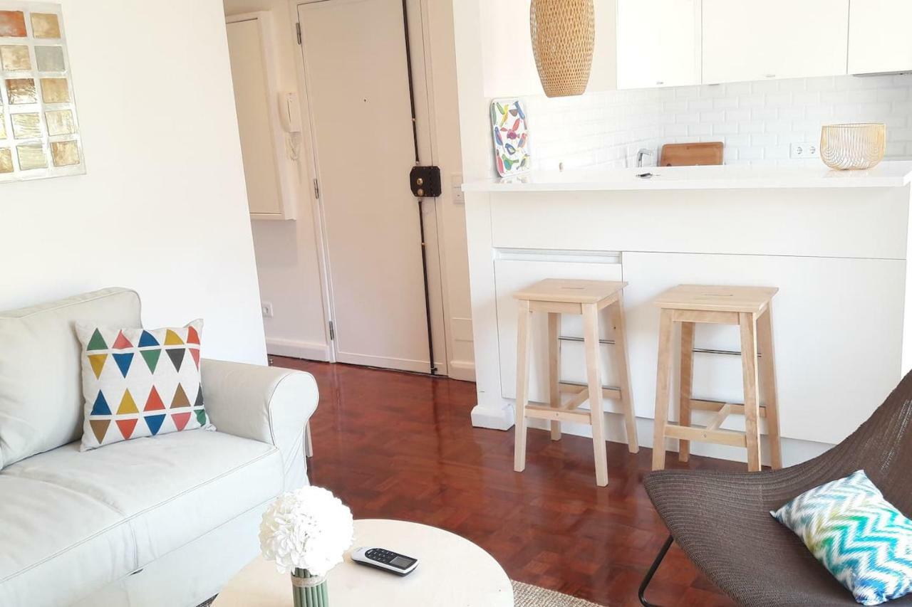 Modern Cosy Flat With Terrace In Campo De Ourique. Daire Lisboa Dış mekan fotoğraf