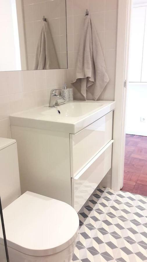 Modern Cosy Flat With Terrace In Campo De Ourique. Daire Lisboa Dış mekan fotoğraf